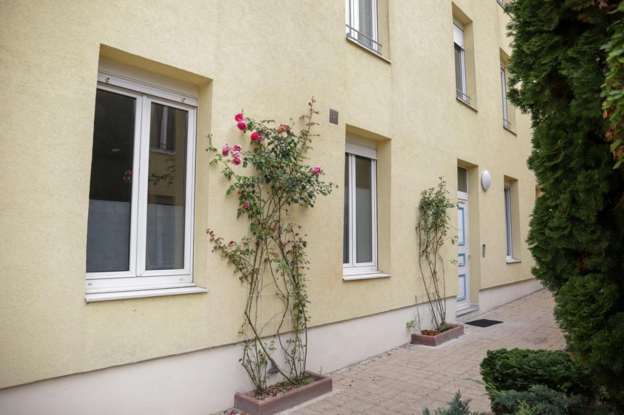 : Aux Biscuits Roses Appartement Reims